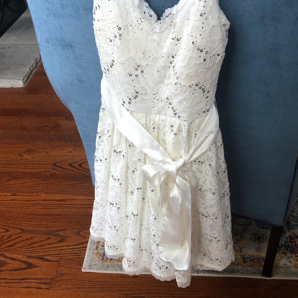 Flower Girl Dress (B. Smart) Size 1 Only Worn once! - Picture 4 of 7